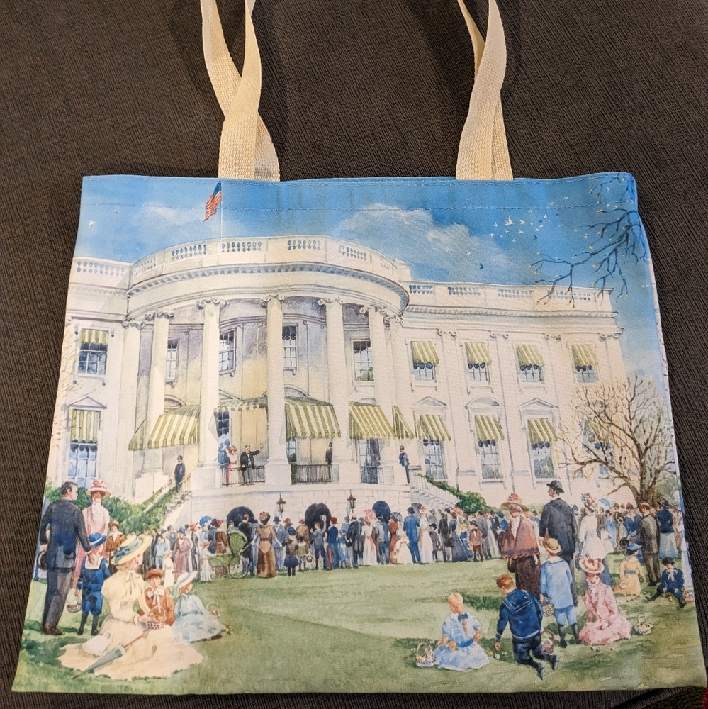 NWOT White House spring canvas tote